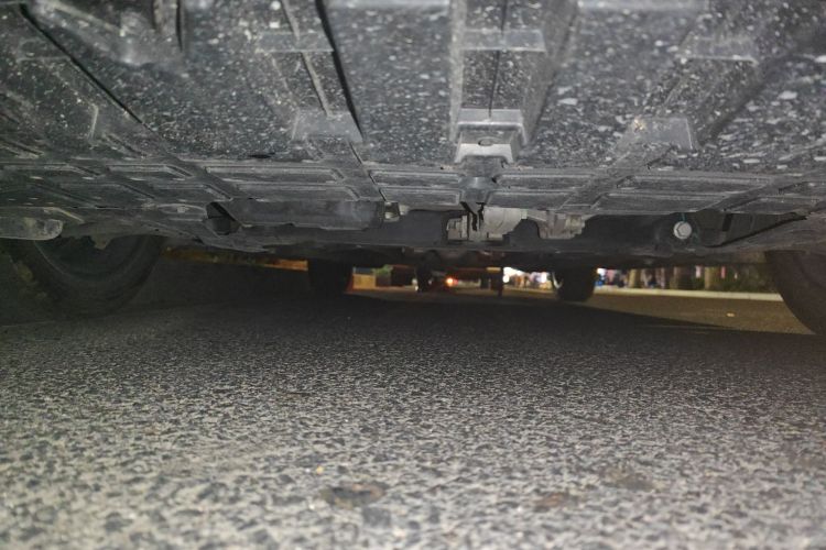 吉利汽车 帝豪 2025款 第4代 1.5L 手动龙腾版局部细节9008