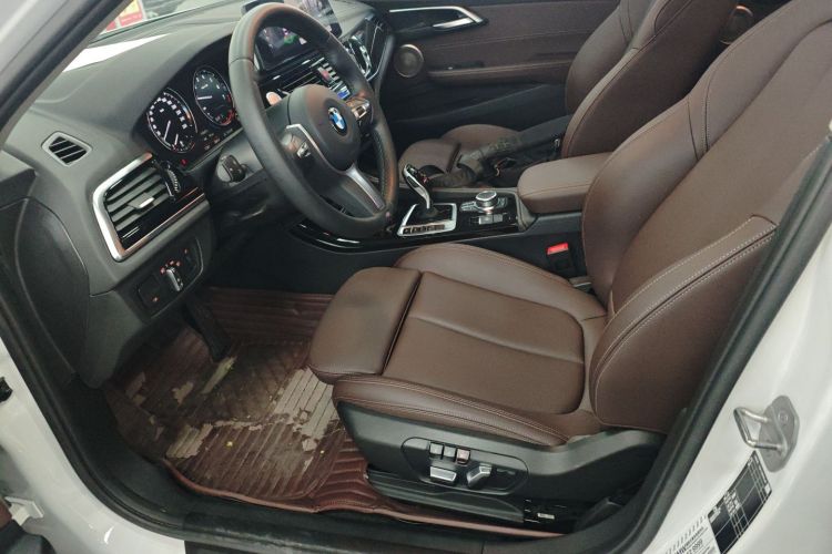 宝马1系 2022款 120i M运动曜夜版局部细节19