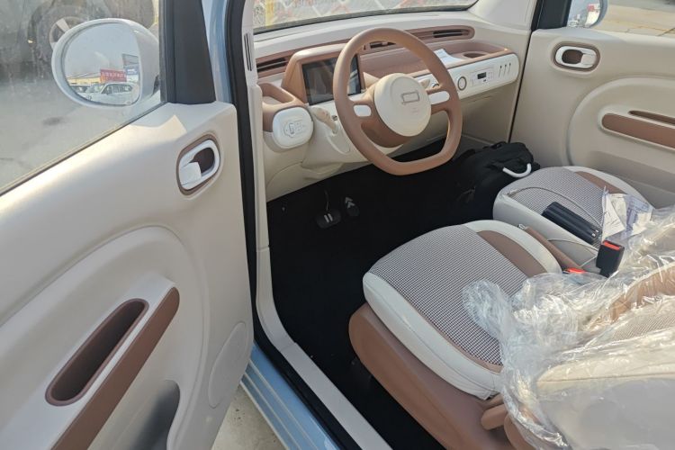 奔腾小马 2026款 222km 炫彩马中控内饰20