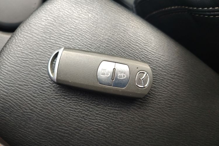 马自达CX-5 2014款 2.0L 自动两驱都市型中控内饰7001