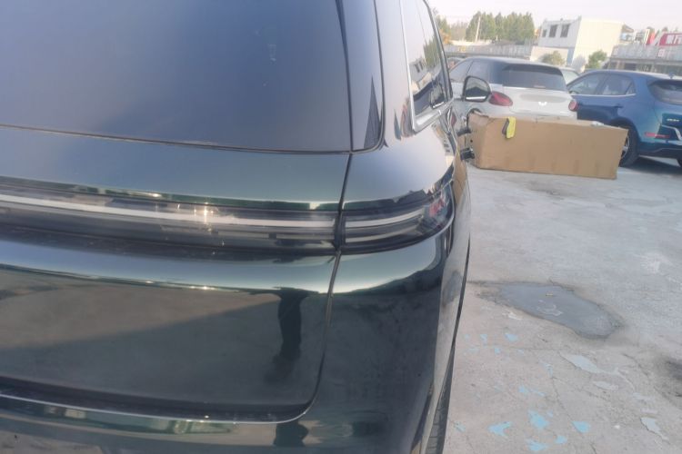 理想汽车 理想L8 2023款 Pro车身外观9