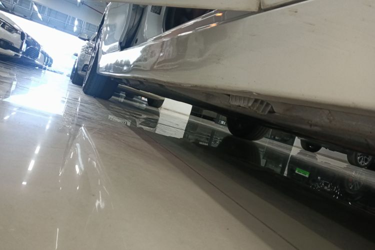 宝马5系 2017款 525Li 领先型局部细节9001