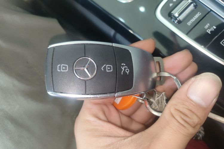 奔驰C级 2021款 C 260 星耀臻藏版中控内饰11