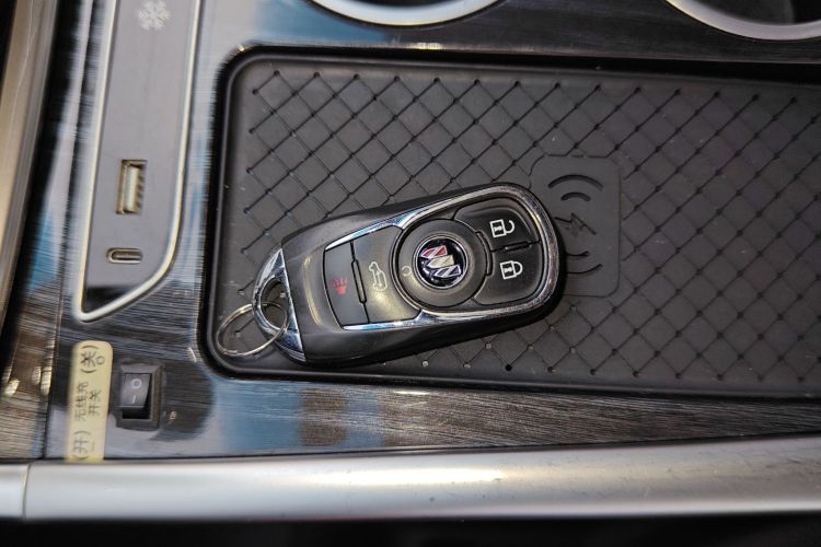 别克GL8 2022款 ES陆尊 653T 舒适型中控内饰7001