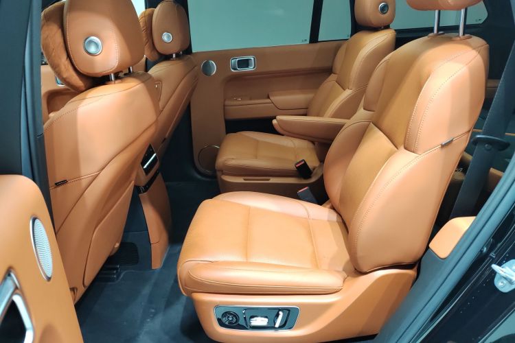 理想汽车 理想L9 2023款 Pro中控内饰21