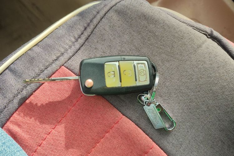 北汽威旺M30 2015款 1.5L基本型DAM15中控内饰11