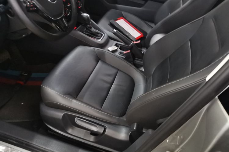 大众 速腾 2017款 1.6L 自动舒适型中控内饰19