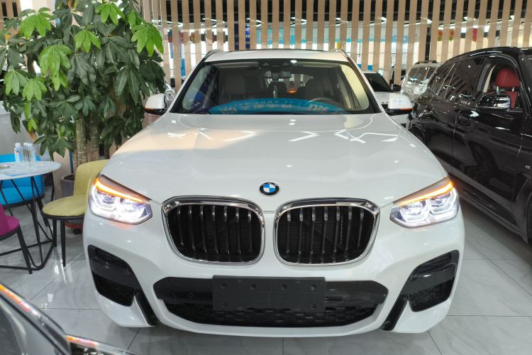 宝马X3 2021款 改款 xDrive28i 豪华套装车身外观2