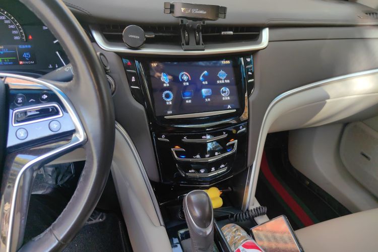 凯迪拉克XTS 2016款 28T 技术型中控内饰16