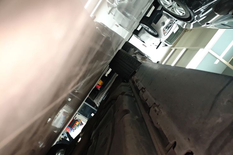 奔驰M级 2014款 ML 320 4MATIC局部细节9001