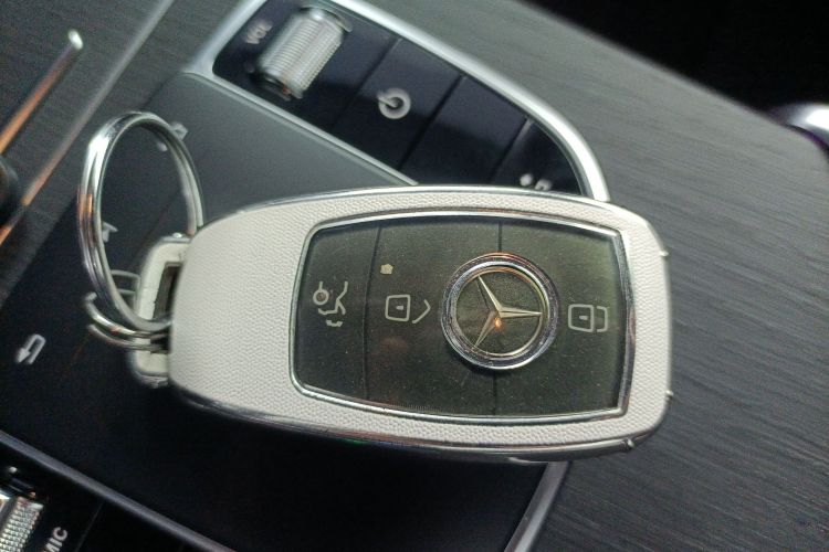 奔驰C级(进口) 2021款 C 260 轿跑车中控内饰7001