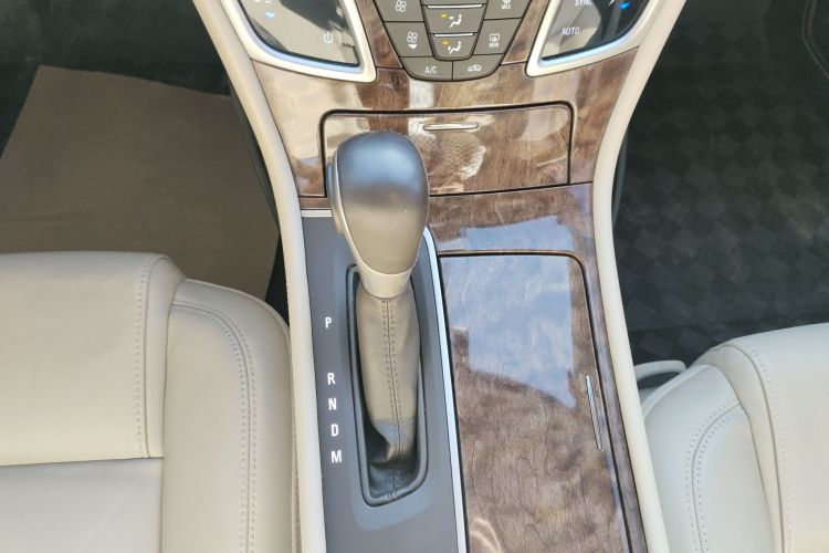 别克 君越 2013款 2.4L SIDI领先舒适型局部细节18