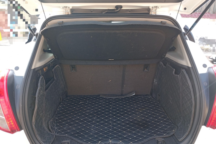 别克 昂科拉 2015款 1.4T 自动两驱都市精英型中控内饰23