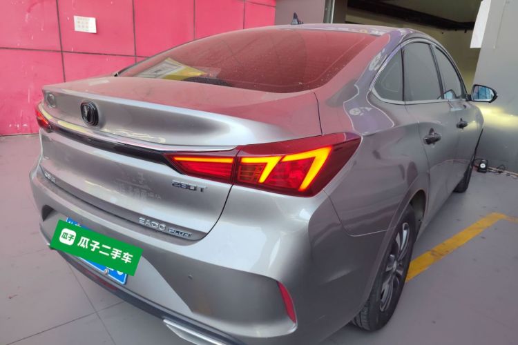 长安 逸动 2021款 PLUS 蓝鲸NE 1.4T GDI DCT尊贵型车身外观7