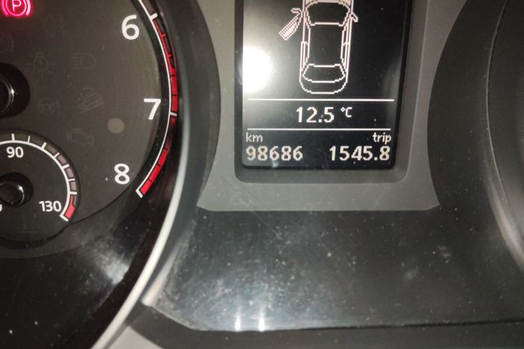 大众 帕萨特 2016款 280TSI DSG尊荣版中控内饰15