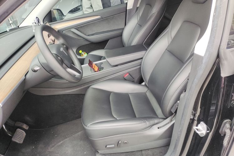 特斯拉 Model Y 2022款 长续航全轮驱动版局部细节19