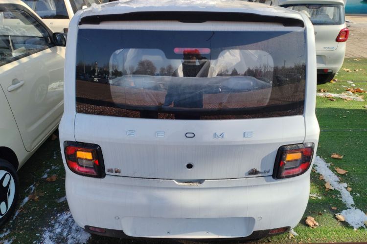 吉利银河 熊猫 2025款 210km 元气熊车身外观6