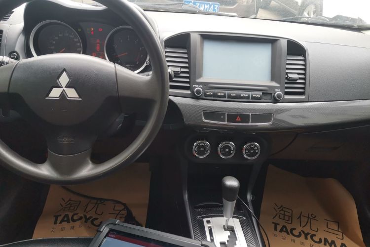 三菱 翼神 2014款 竞速版 1.8L CVT舒适型局部细节16