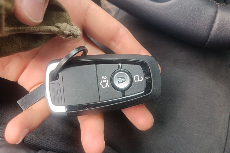 福特 福睿斯 2021款 1.5L 自动钻石版中控内饰11