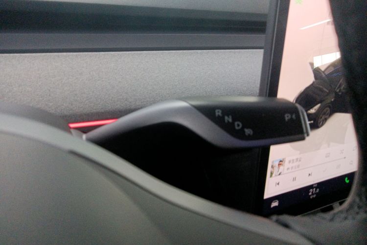 特斯拉 Model Y 2023款 后轮驱动版中控内饰18