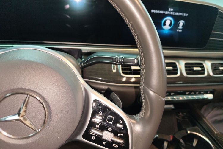 奔驰GLE 2020款 GLE 350 4MATIC 时尚型中控内饰18