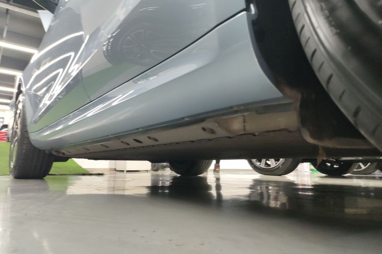 鸿蒙智行 问界M5 2022款 纯电后驱标准版局部细节9002