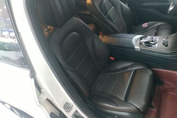 奔驰GLC 2019款 改款 GLC 300 L 4MATIC 动感型局部细节41