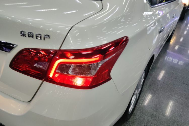 日产 轩逸 2024款 经典 1.6XL CVT豪华版车身外观9