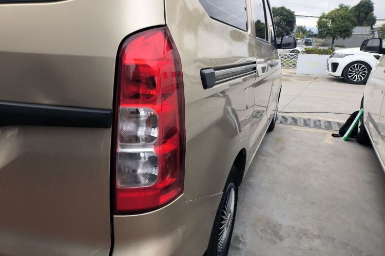 五菱汽车 五菱宏光V 2019款 1.5L基本型L2B车身外观6006