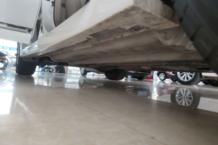 日产 天籁 2013款 2.0L XE时尚版局部细节9001