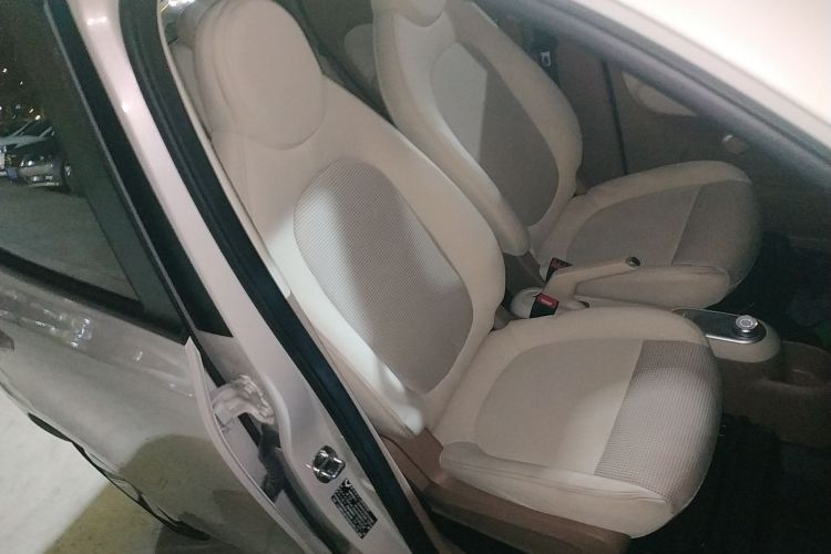 五菱汽车 宏光MINIEV 2025款 四门版 进阶款局部细节41