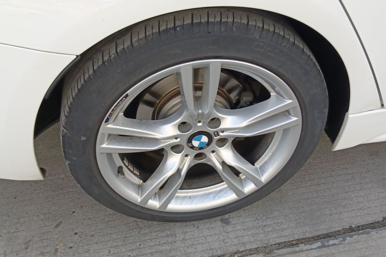 宝马3系 2019款 320Li M豪华套装车身外观6008