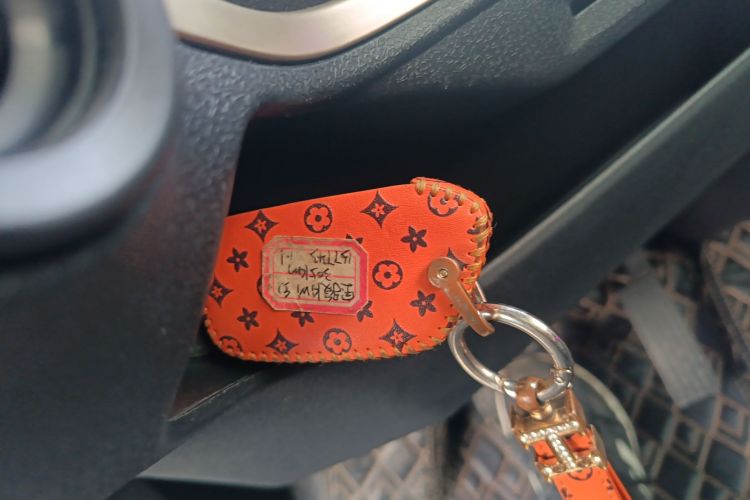 宝骏KiWi EV 2021款 设计师 三元锂中控内饰11