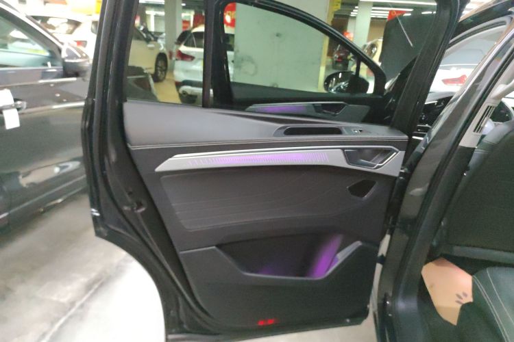 大众 揽境 2023款 改款 380TSI 四驱豪华佳境版Pro 6座中控内饰7008