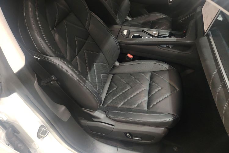 极氪001 2023款 WE版 100kWh局部细节41