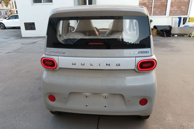 五菱汽车 宏光MINIEV 2024款 第三代 215km 青春版车身外观6