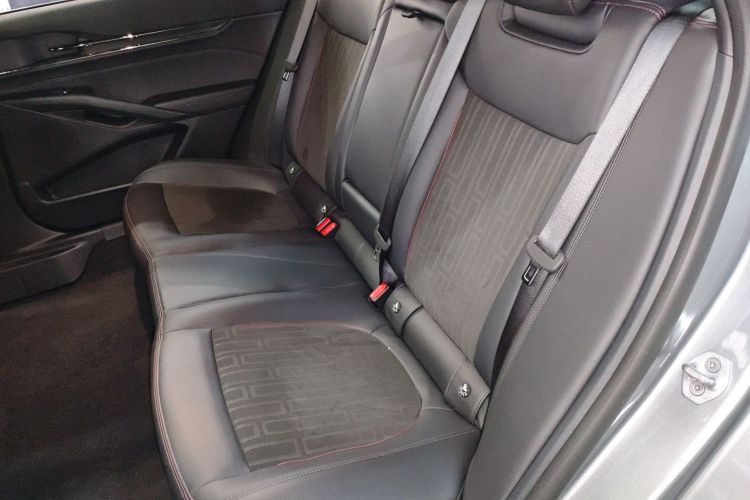 福特 蒙迪欧 2023款 EcoBoost 180 舒雅型中控内饰21