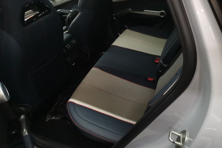 比亚迪 元PLUS 2022款 510KM 旗舰型中控内饰21