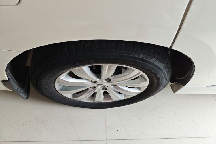 广汽传祺 传祺M8 2020款 领航款 390T 尊享版车身外观6003