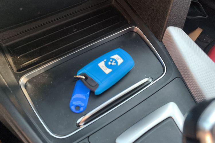 宝马3系 2019款 320i M运动套装中控内饰7001