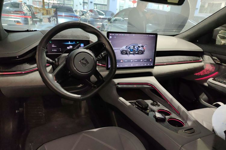 极氪001 2022款 超长续航双电机 ME版中控内饰12