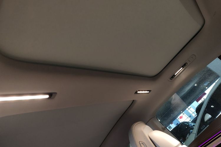 奔驰EQS 2022款 改款 450+ 先锋版中控内饰22