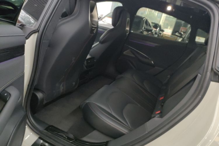 小米汽车 小米SU7 2024款 四驱Max创始版中控内饰7004