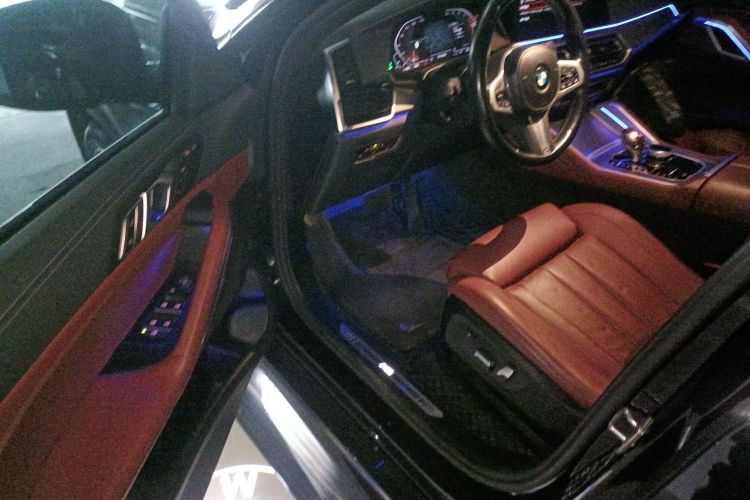 宝马X6 2022款 改款 xDrive30i M运动套装中控内饰20