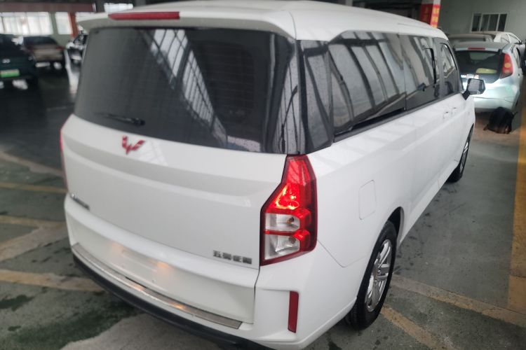 五菱汽车 五菱征程 2021款 1.5T 手动豪华型车身外观7