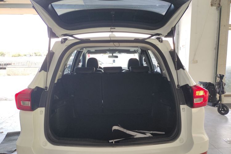 哈弗M6 2018款 改款 1.5T DCT两驱精英型机舱底盘23