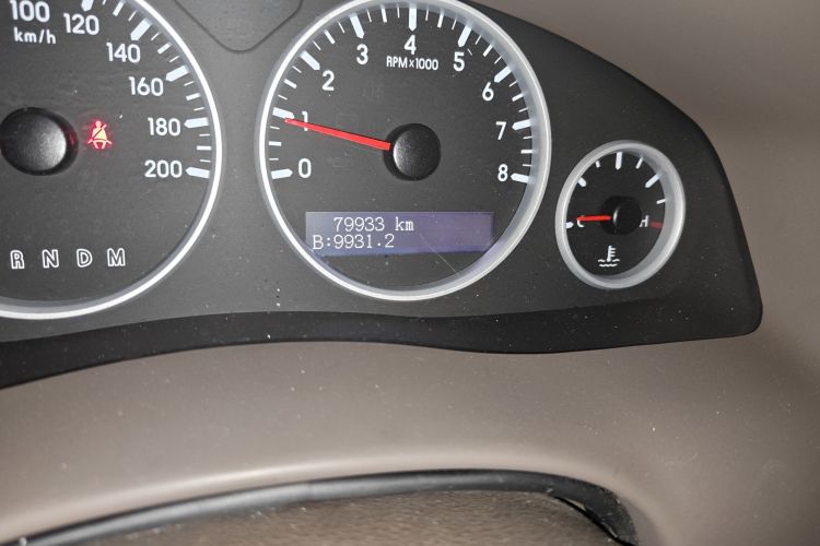 别克GL8 2014款 2.4L 经典版中控内饰15