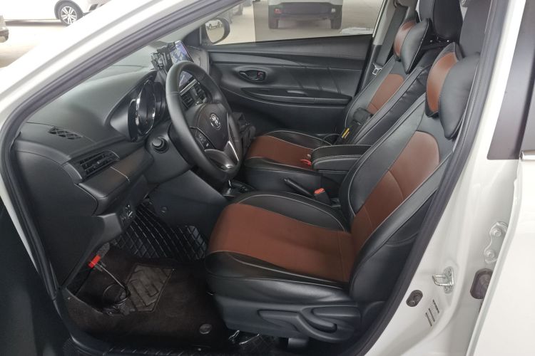 丰田 威驰 2022款 1.5L 20周年纪念版中控内饰19