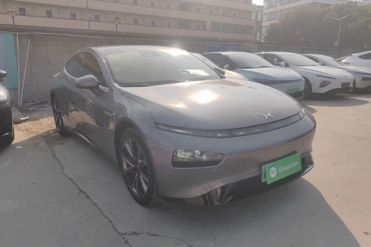 小鹏P7 2022款 480N+车身外观3