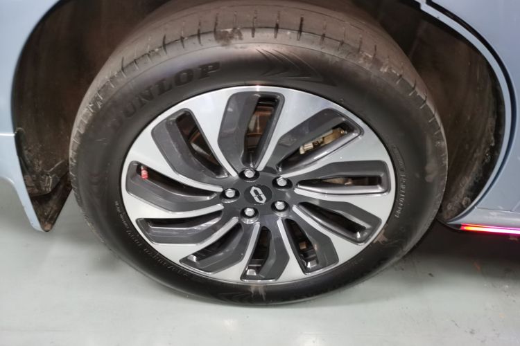 鸿蒙智行 问界M7 2024款 1.5T 后驱Plus版 5座车身外观6008